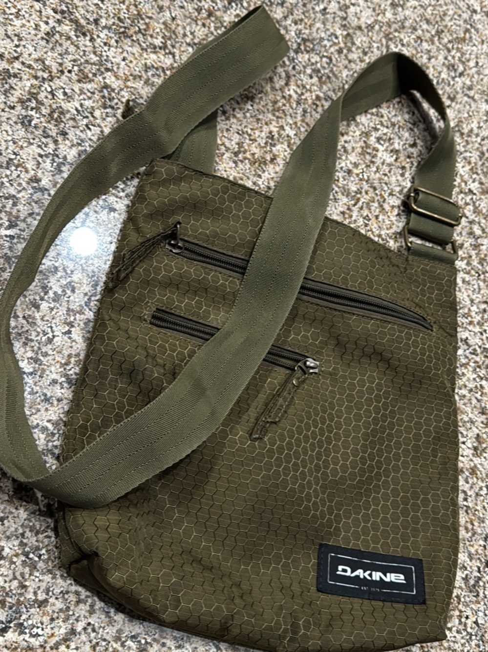 Dakine Olive Hex-Pattern Crossbody Messenger Bag